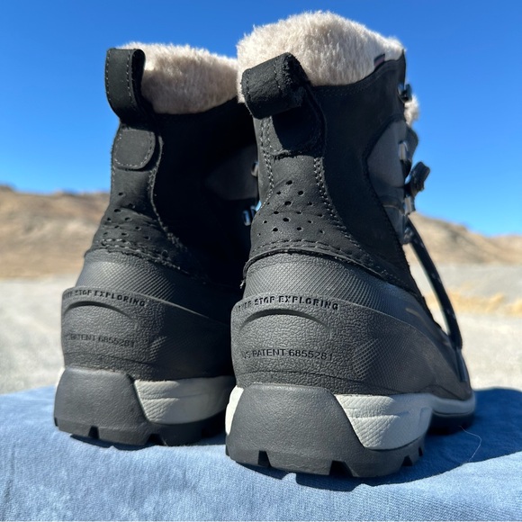 NWT The North Face Chilkat 400 Winter Boots COLOR: TNF BLACK/ZINC GREY Faux Fur - Picture 9 of 13
